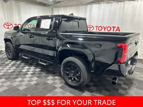 Used 2025 Toyota Tacoma SR5 image 2