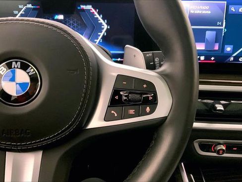 Certified 2024 BMW X7 xDrive40i w/ M Sport Package image 19