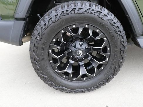 Used 2021 Jeep Wrangler Unlimited Sport w/ Sun And Sound Package AWD/4WD image 8