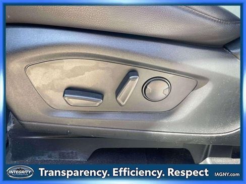 Used 2023 Ford Explorer Limited w/ Equipment Group 301A image 19