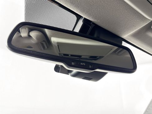 Used 2020 Toyota 4Runner SR5 image 32