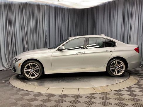 Used 2018 BMW 330i xDrive Sedan AWD/4WD image 4