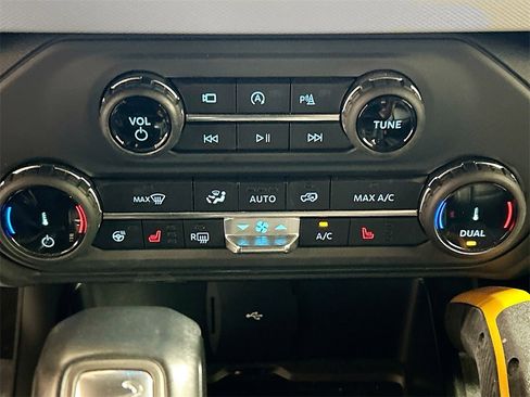 Used 2022 Ford Bronco Badlands image 14