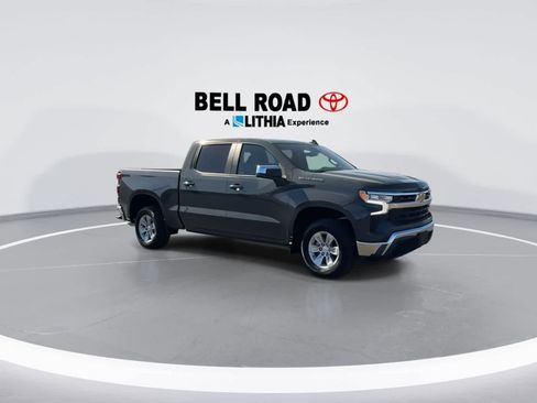 Used 2025 Chevrolet Silverado 1500 LT image 2
