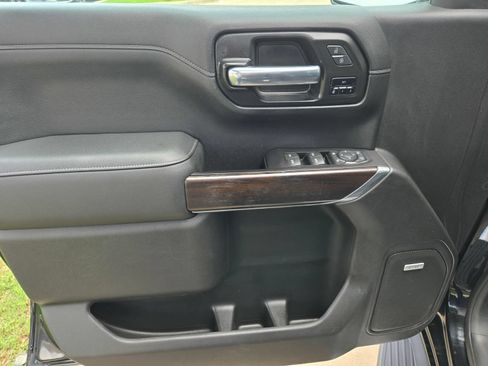 Used 2020 GMC Sierra 1500 SLT RWD image 31