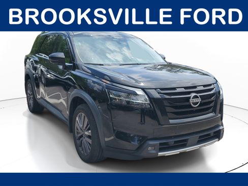 Used 2023 Nissan Pathfinder SL w/ SL Premium Package FWD image 1