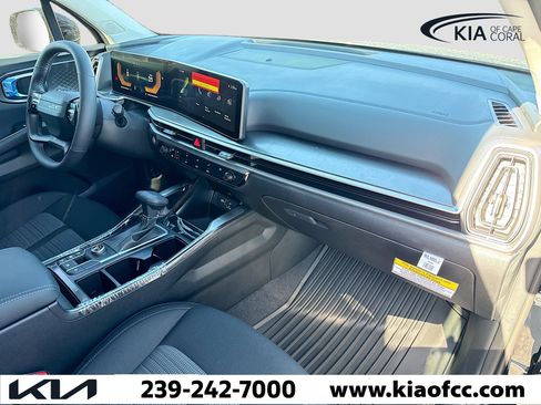 New 2026 Kia Sorento LX image 12