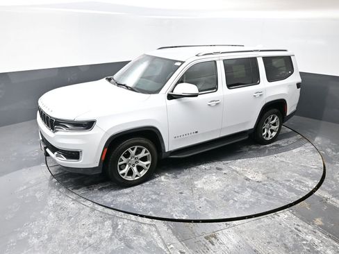 Used 2022 Jeep Wagoneer Series II image 45