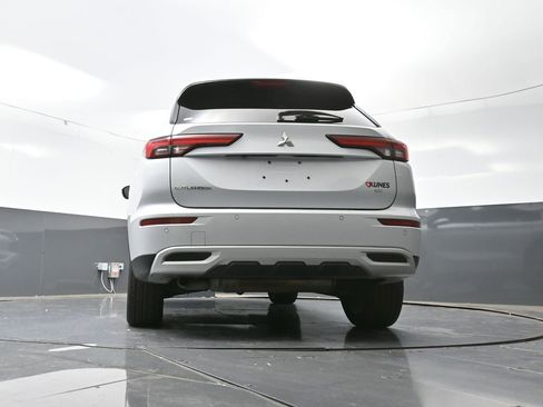 Used 2024 Mitsubishi Outlander SE image 57