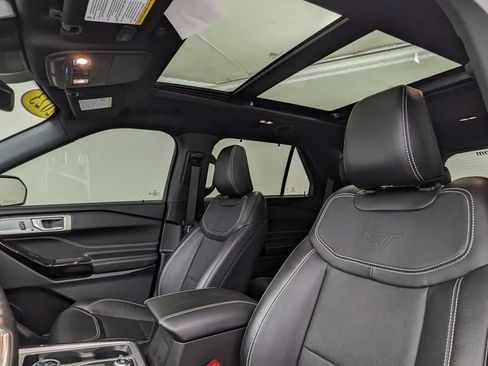 Certified 2023 Ford Explorer ST AWD/4WD image 3