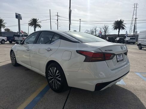 Used 2025 Nissan Altima 2.5 SV image 7