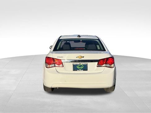 Used 2015 Chevrolet Cruze LS image 3