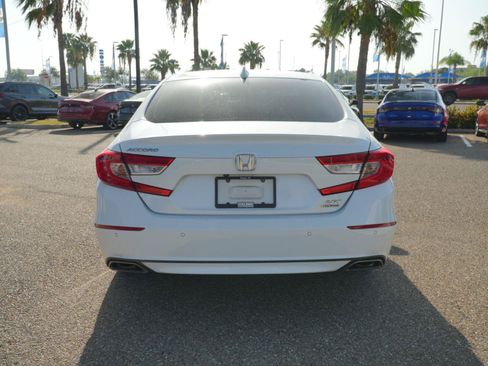 Used 2019 Honda Accord Touring image 6