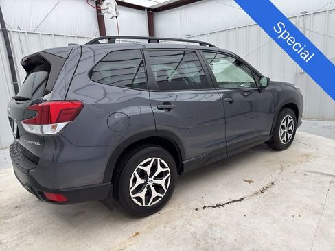 Used 2023 Subaru Forester Premium AWD/4WD image 11