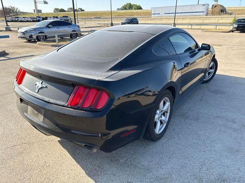Used 2015 Ford Mustang Coupe RWD image 8