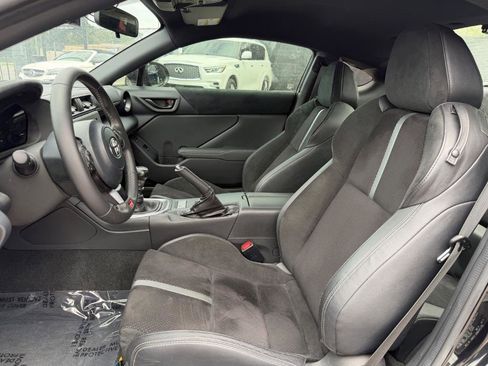 Used 2023 Toyota GR86 Premium w/ ALL Weather Mat Package (TMS) RWD image 11