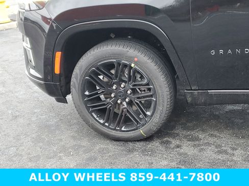 New 2026 Jeep Grand Wagoneer L Limited image 9