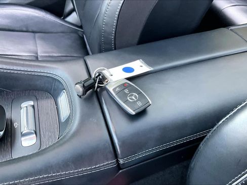 Used 2021 Mercedes-Benz GLS 580 4MATIC image 14
