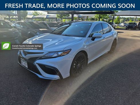 Used 2022 Toyota Camry XSE FWD image 3