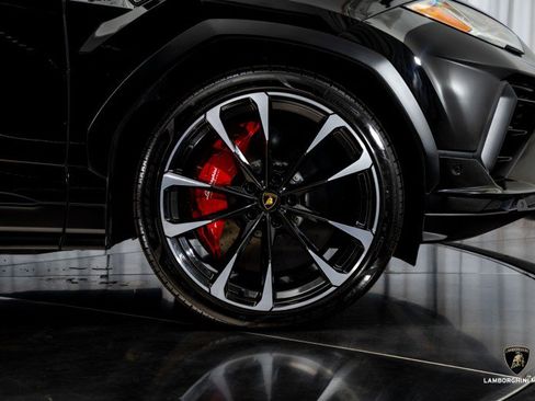 Used 2024 Lamborghini Urus S image 23