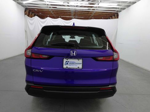 Used 2024 Honda CR-V LX image 6