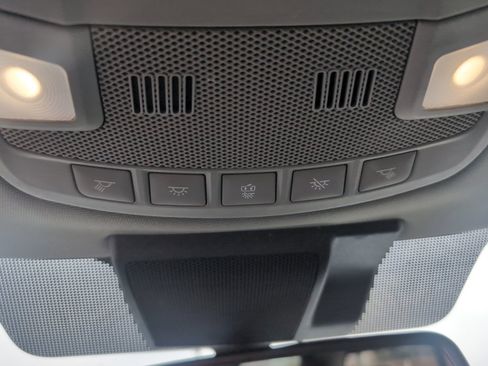 Used 2019 Ford F150 Lariat w/ FX4 Off-Road Package AWD/4WD image 13
