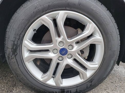 Used 2016 Ford Edge Titanium FWD image 32