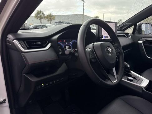 Used 2025 Toyota RAV4 XSE w/ Premium Package image 25