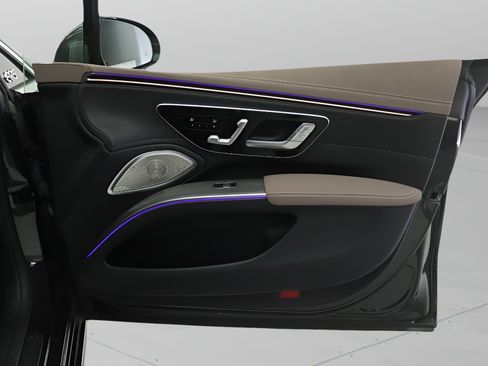 Certified 2023 Mercedes-Benz EQS 580 4MATIC Sedan image 21