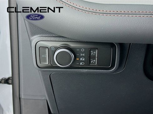 New 2026 Ford Explorer Active image 13