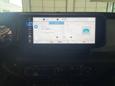 New 2025 Jeep Gladiator Willys image 15