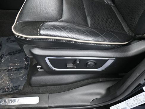 Used 2022 RAM 1500 Laramie image 15