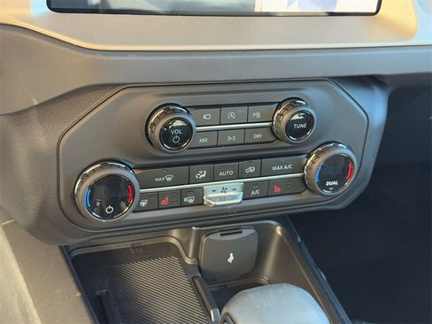 New 2025 Ford Bronco Outer Banks image 14