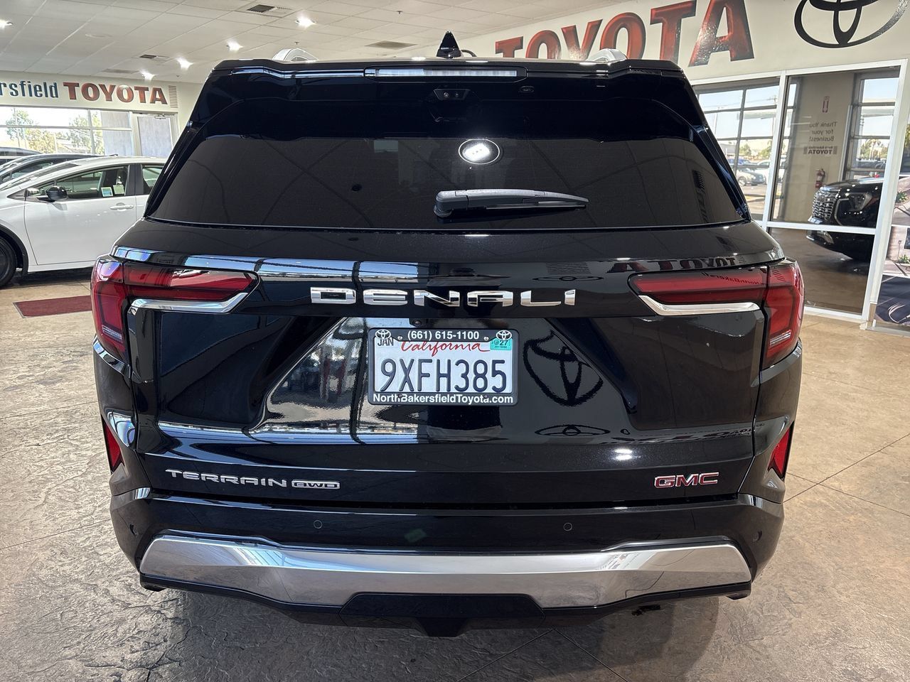 Used 2026 GMC Terrain Denali AWD/4WD image 9