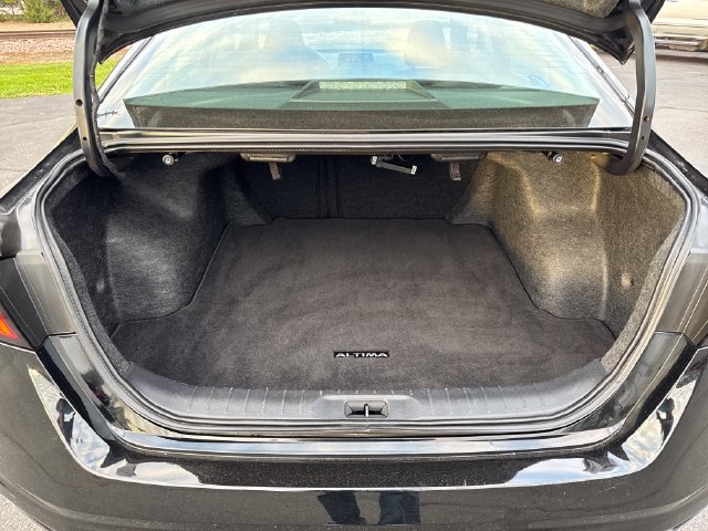 Used 2025 Nissan Altima 2.5 SV FWD image 22