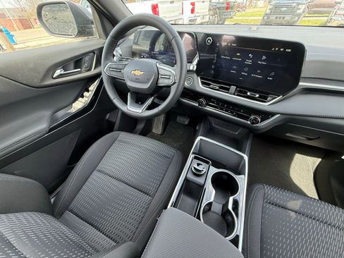 New 2026 Chevrolet Equinox LT image 3