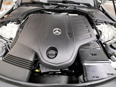 Used 2024 Mercedes-Benz CLE 450 4MATIC Cabriolet image 9