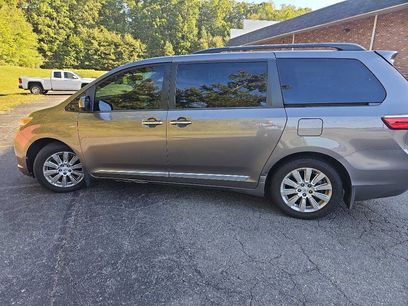 Used 2016 Toyota Sienna XLE Premium