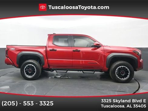 Used 2025 Toyota Tacoma TRD Off-Road AWD/4WD image 1
