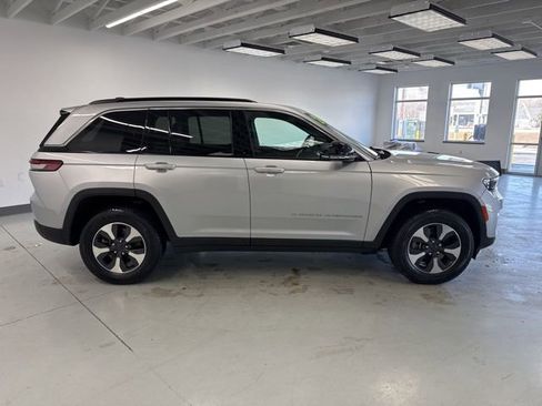 Used 2024 Jeep Grand Cherokee Limited 4xe image 14