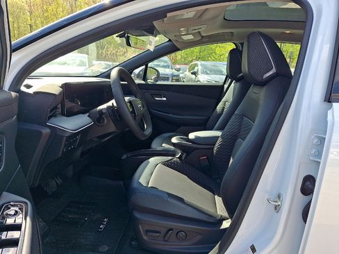 New 2026 Nissan Leaf Platinum+ FWD image 6