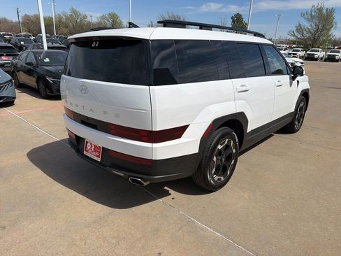 Used 2025 Hyundai Santa Fe SEL FWD image 5