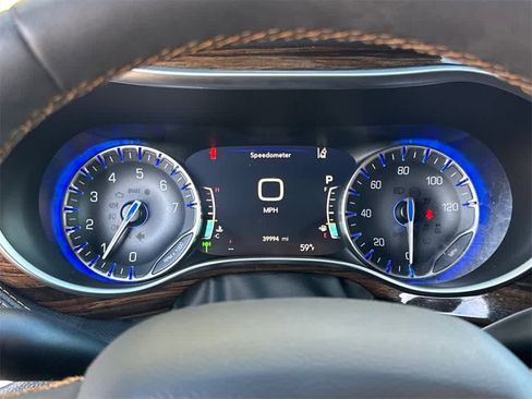 Used 2022 Chrysler Pacifica Pinnacle image 26