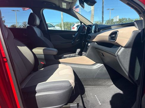 Used 2020 Hyundai Santa Fe SE image 9