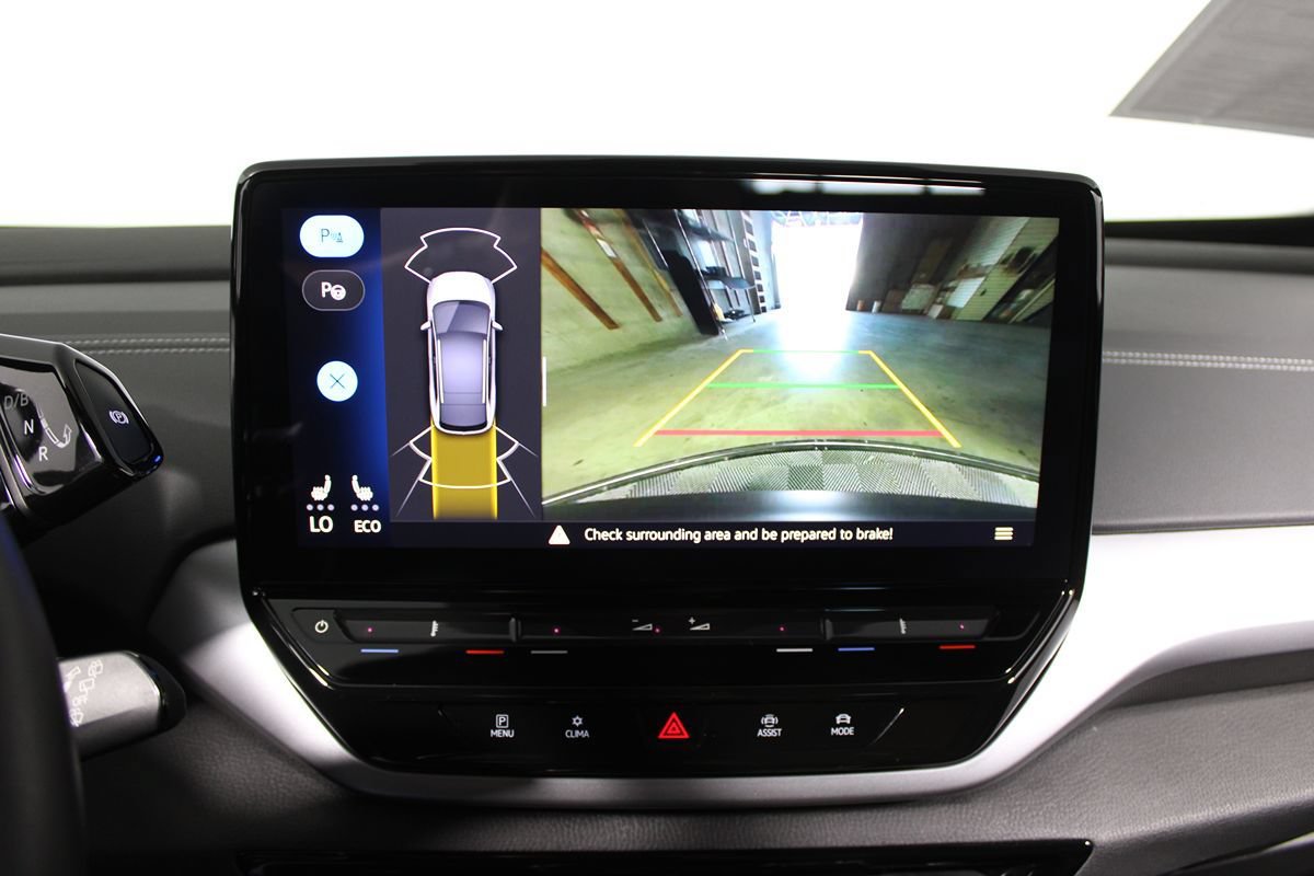 Used 2024 Volkswagen ID.4 2WD image 16