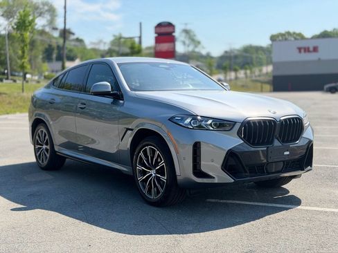 Used 2024 BMW X6 xDrive40i w/ Premium Package AWD/4WD image 9