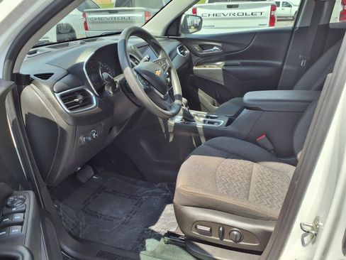 Used 2022 Chevrolet Equinox LT FWD image 16