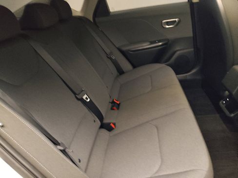 Used 2025 Kia K4 FWD image 19