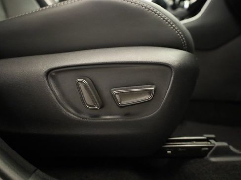 Certified 2022 Toyota RAV4 Limited image 34