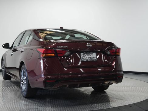 Used 2024 Nissan Altima 2.5 SV image 6